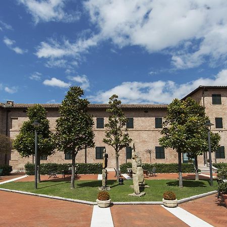 Hotel Le Muse Fabriano Luaran gambar