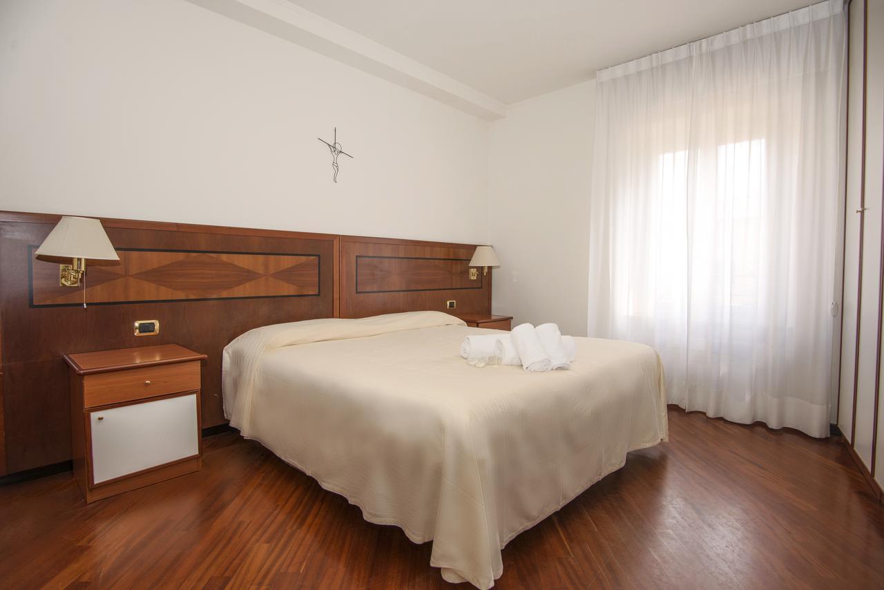 Hotel Le Muse Fabriano Luaran gambar