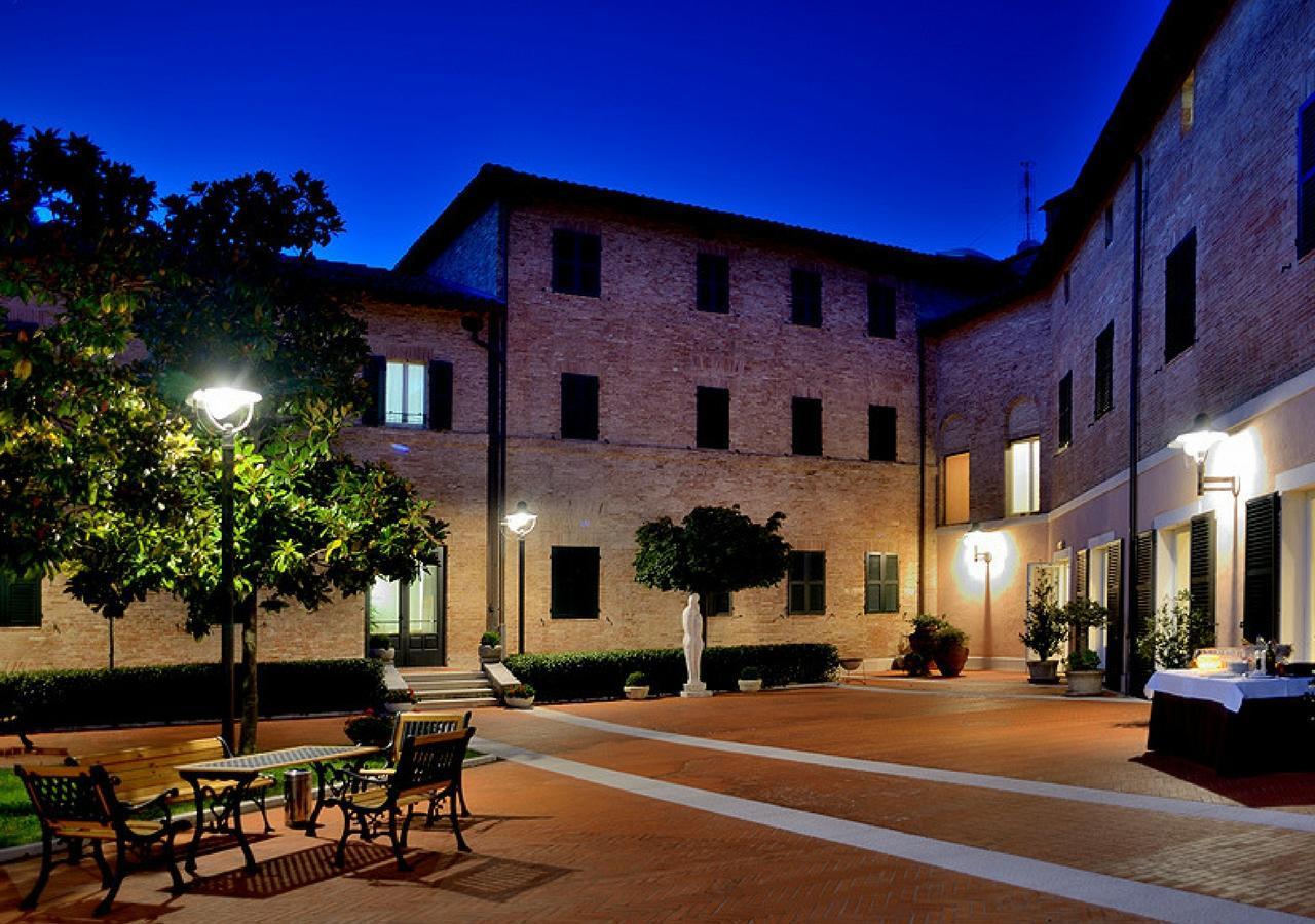 Hotel Le Muse Fabriano Luaran gambar